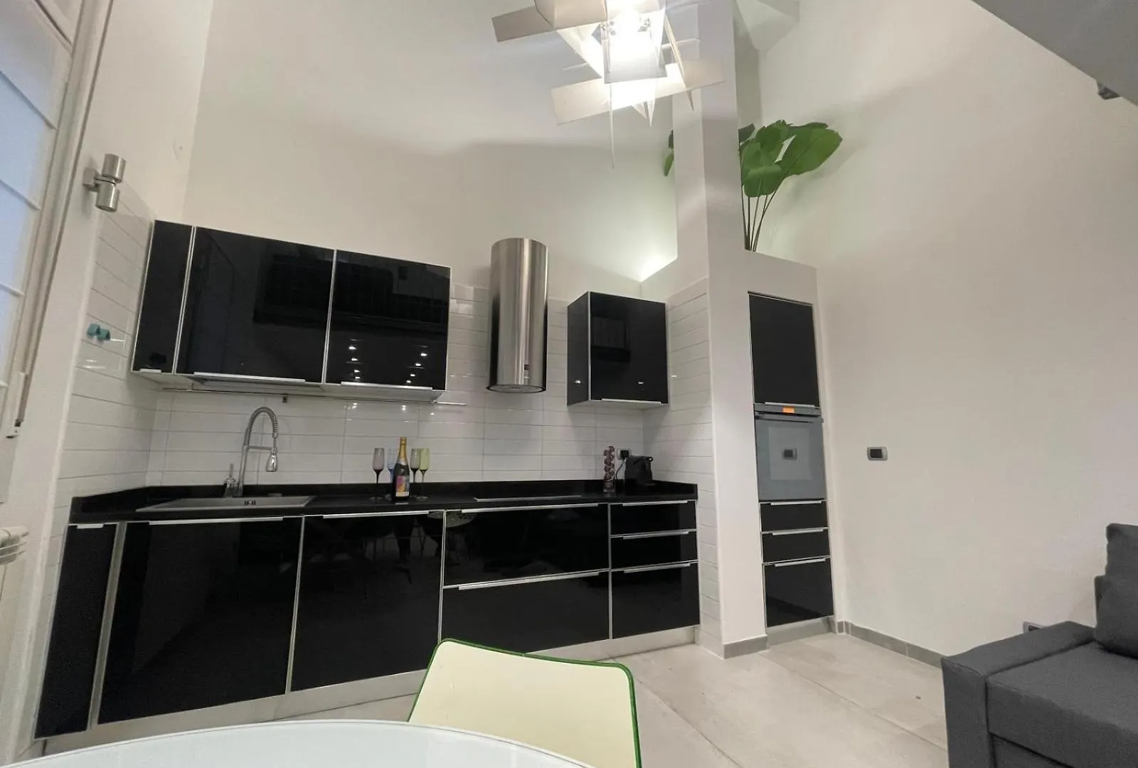 Appartamento Con Parcheggio Privato Con 3 Letti Vicino Al Centro Milaan Appartement